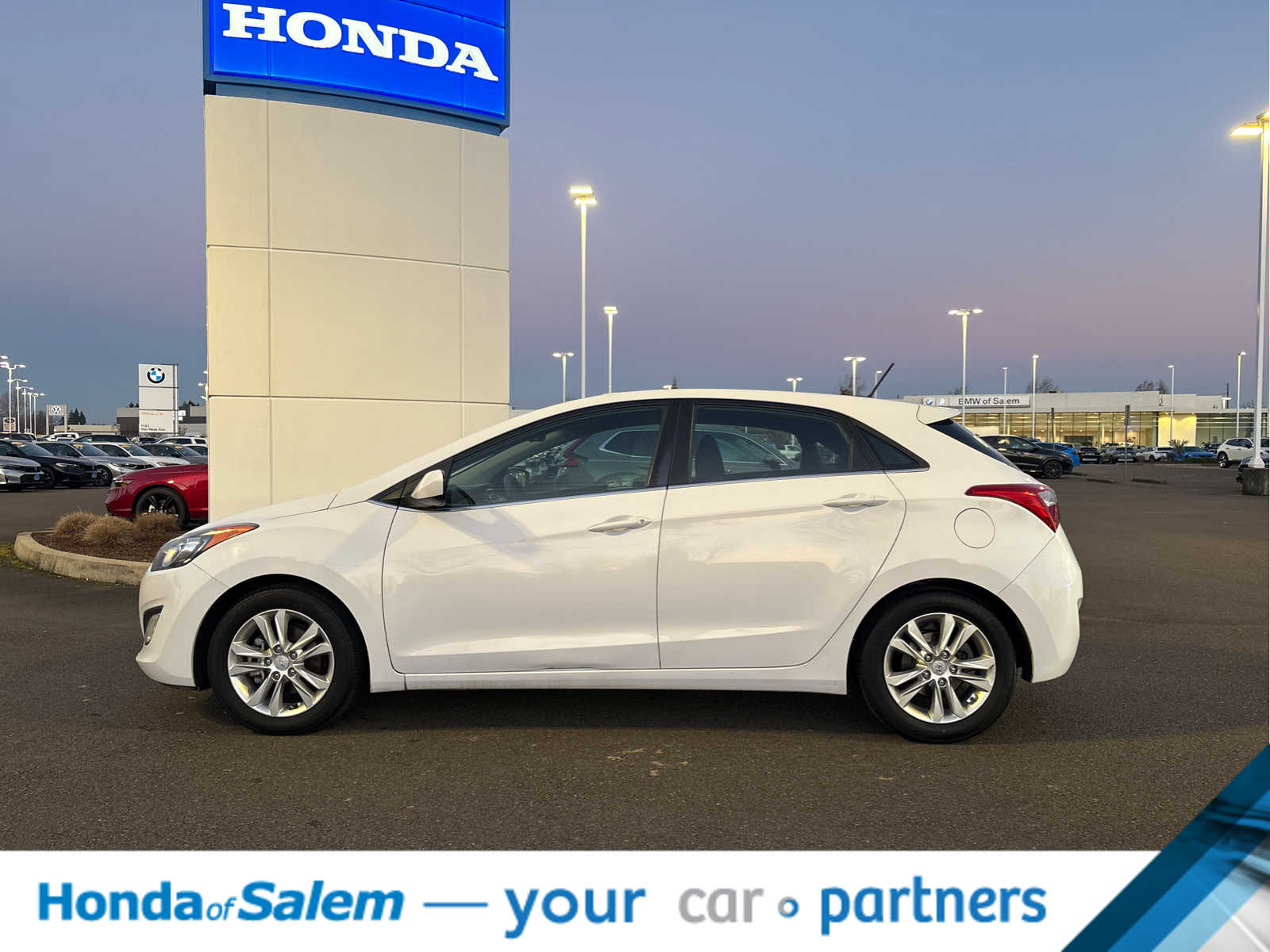 Thumbnail: 2014 Hyundai Elantra - 2