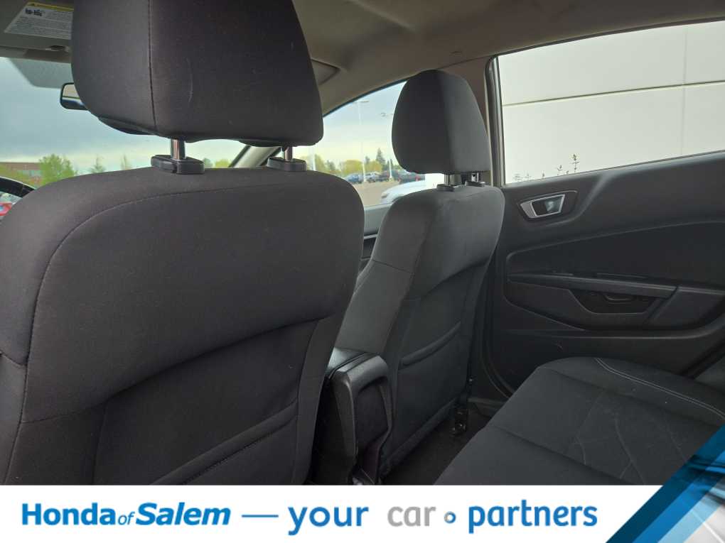 Thumbnail: 2015 Ford Fiesta - 9