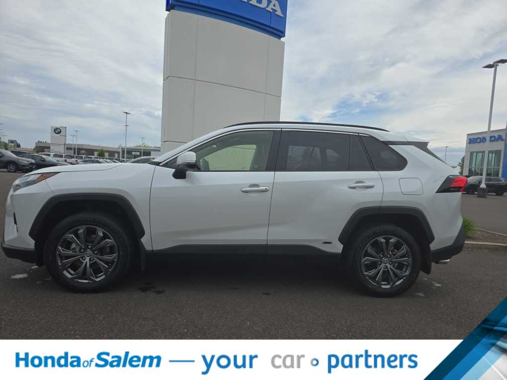 Thumbnail: 2024 Toyota RAV4 - 3
