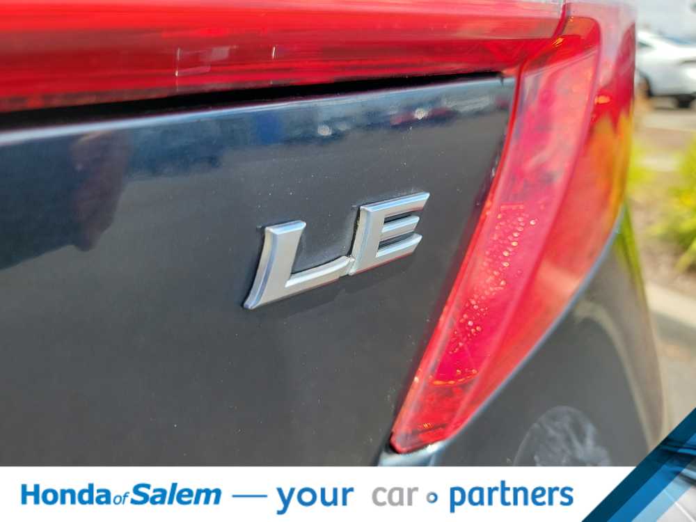 Thumbnail: 2012 Toyota Camry - 7