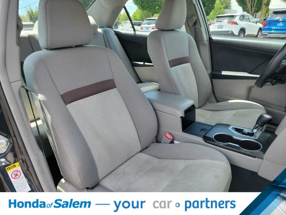 Thumbnail: 2012 Toyota Camry - 14