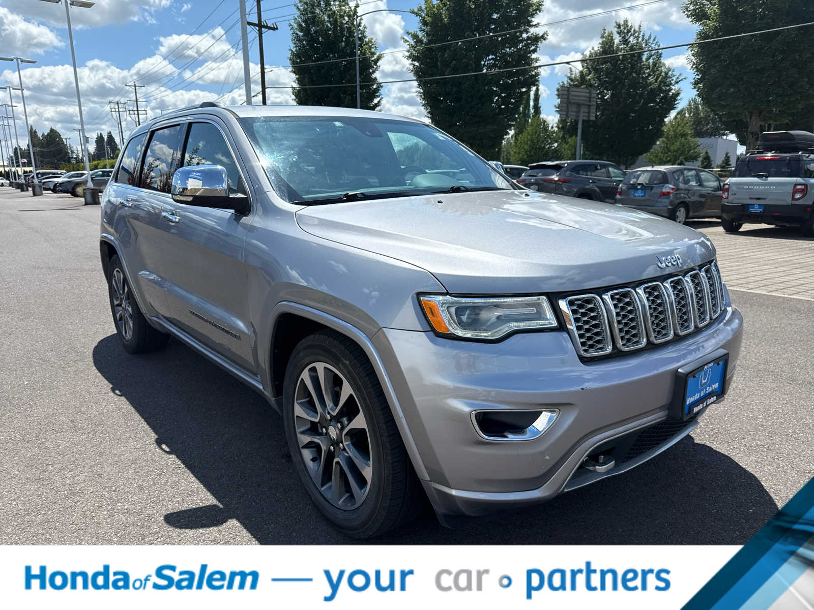 Thumbnail: 2017 Jeep Grand Cherokee - 8