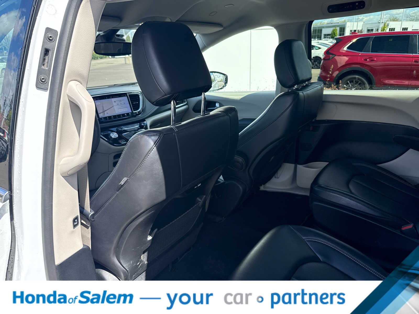 Thumbnail: 2024 Chrysler Pacifica - 13