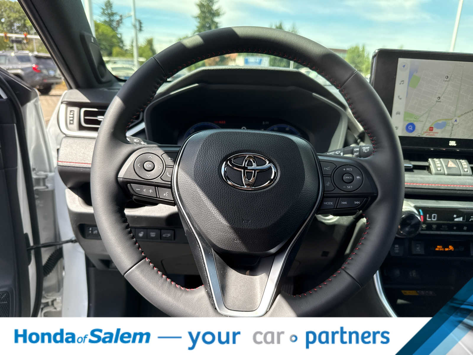 Thumbnail: 2025 Toyota RAV4 - 21