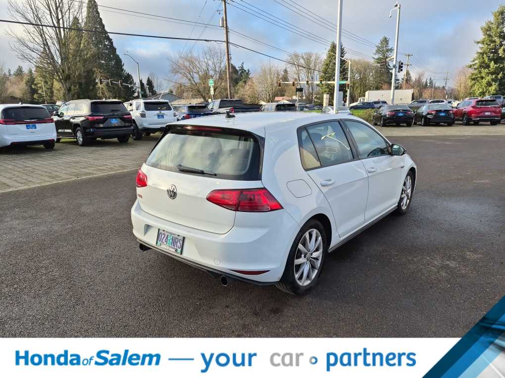 Thumbnail: 2017 Volkswagen Golf - 22