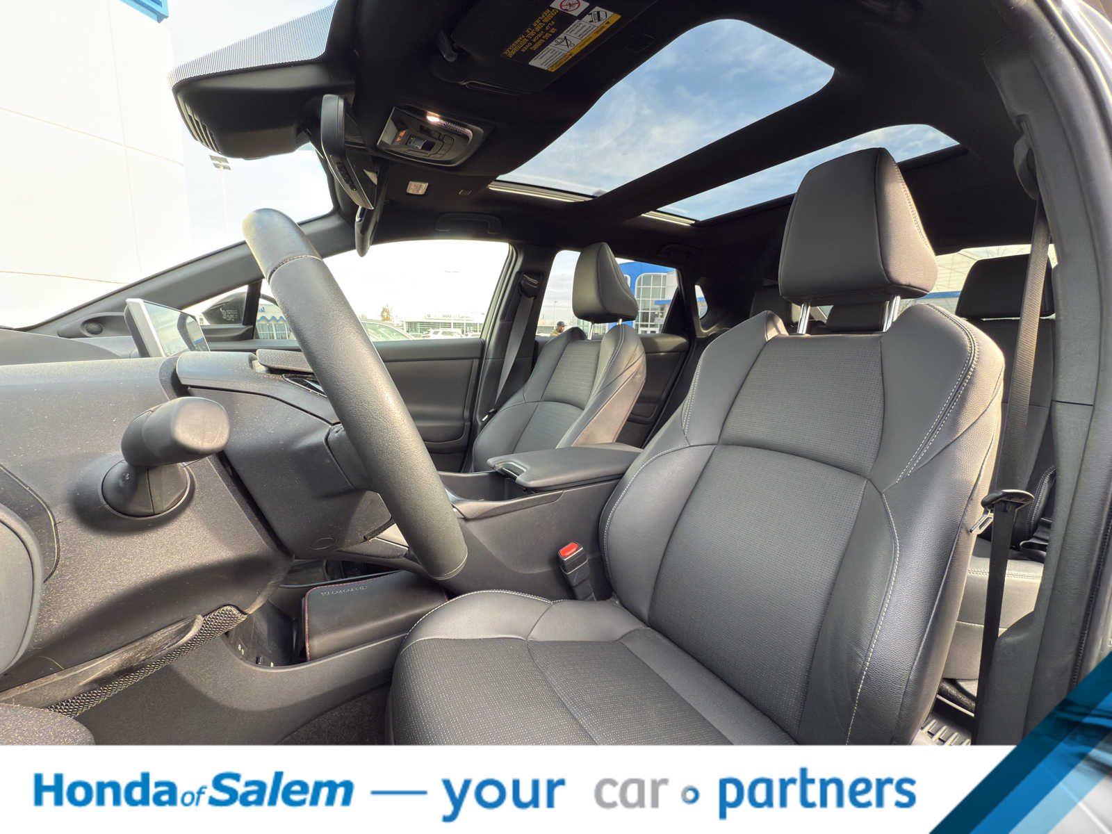 Thumbnail: 2023 Toyota bZ4X - 14