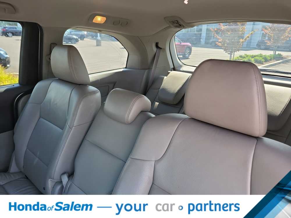 Thumbnail: 2012 Honda Odyssey - 13