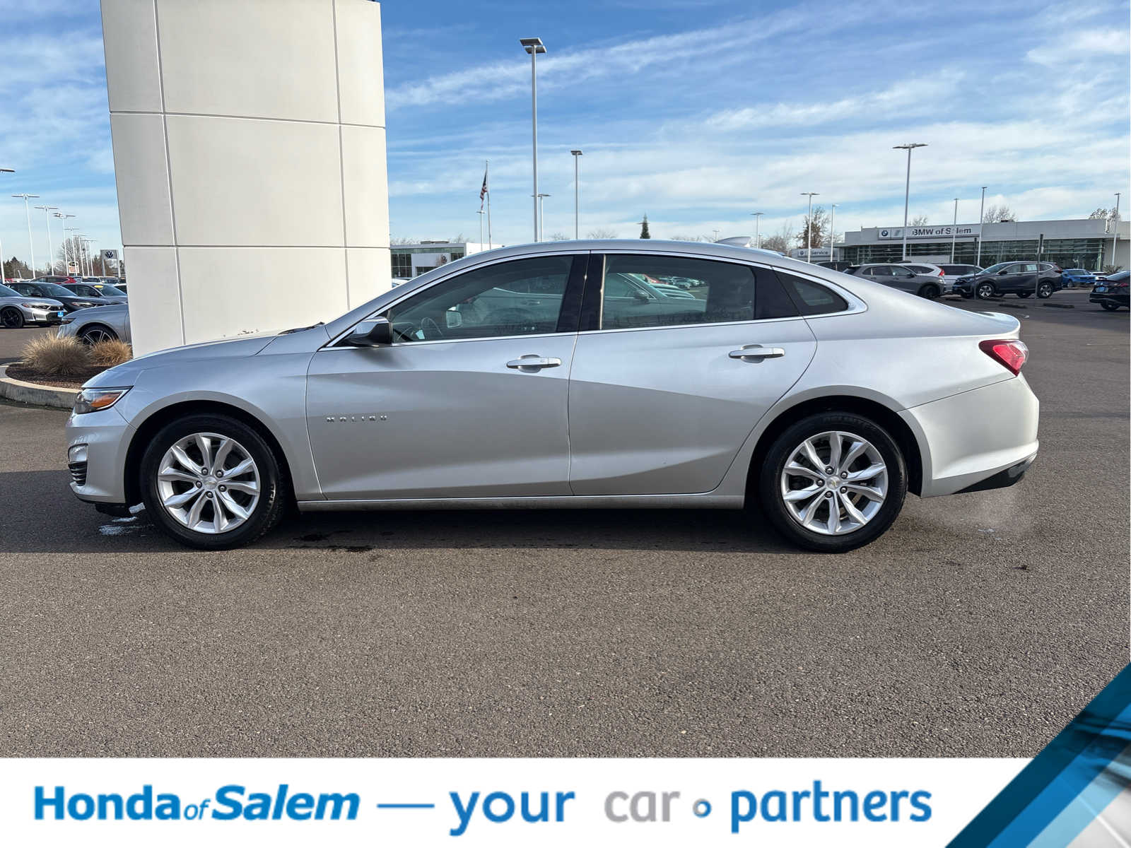 Thumbnail: 2020 Chevrolet Malibu - 3