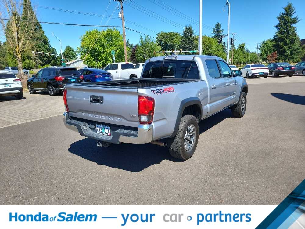 Thumbnail: 2019 Toyota Tacoma - 22