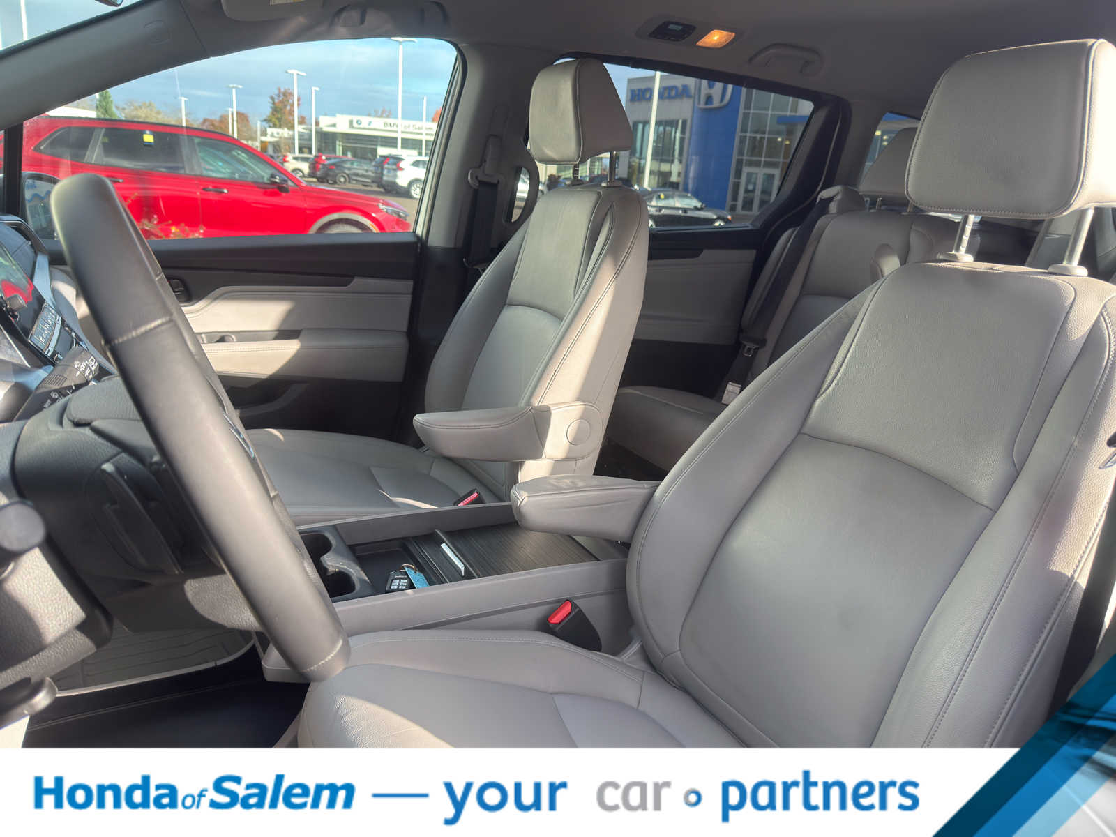 Thumbnail: 2019 Honda Odyssey - 13