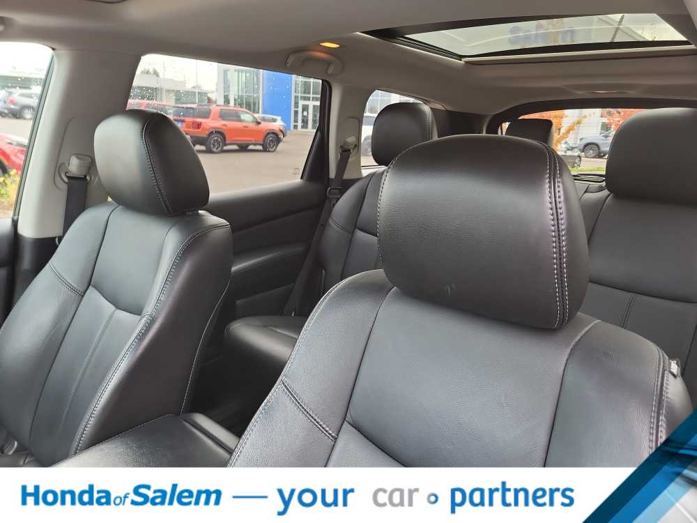 Thumbnail: 2013 Nissan Pathfinder - 11