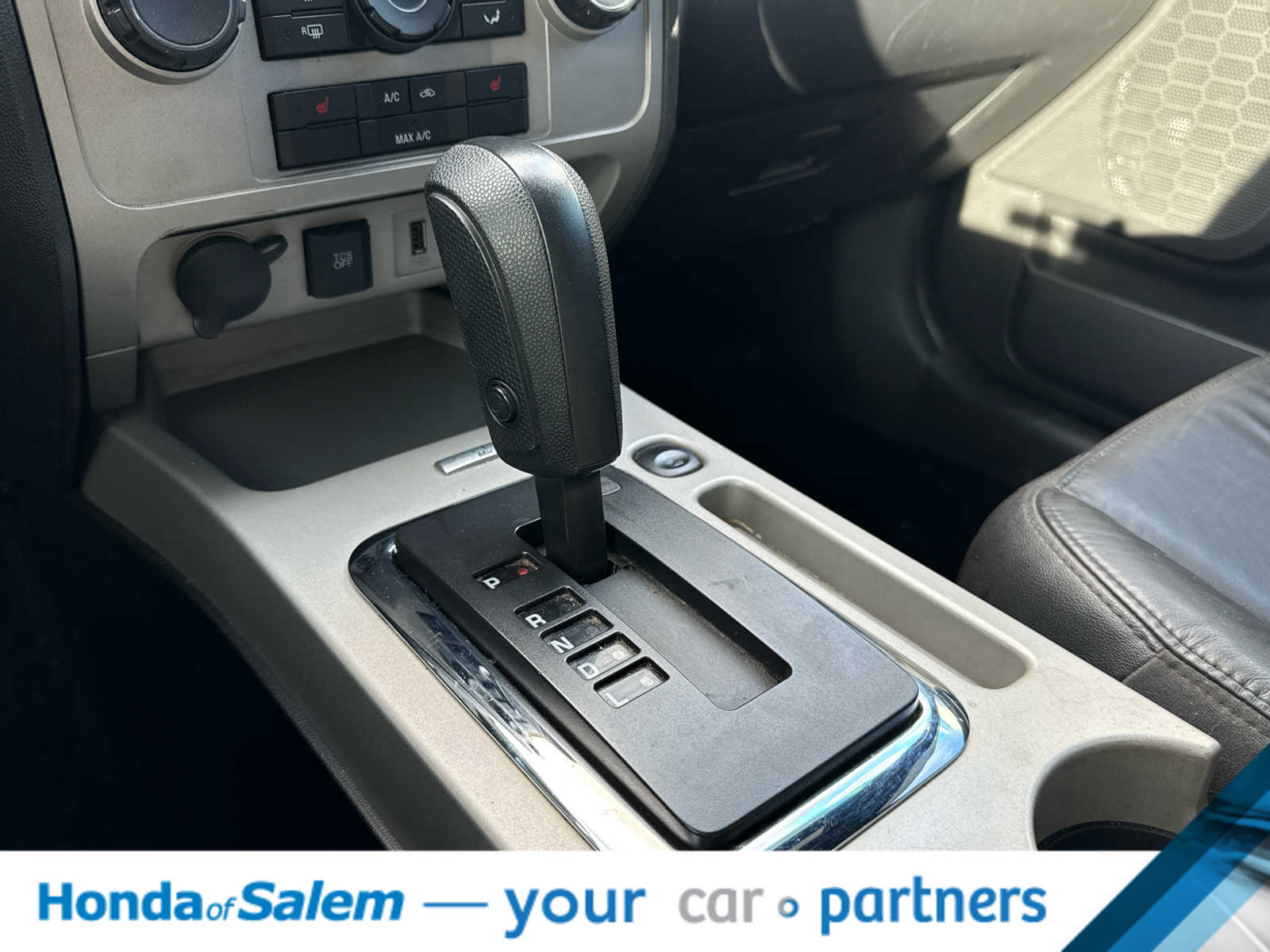 Thumbnail: 2012 Ford Escape - 17