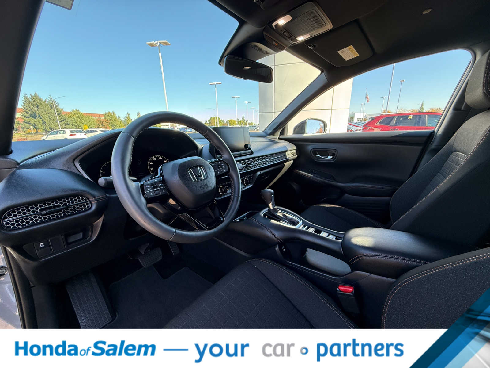 2025 Honda HR-V Sport photo 2