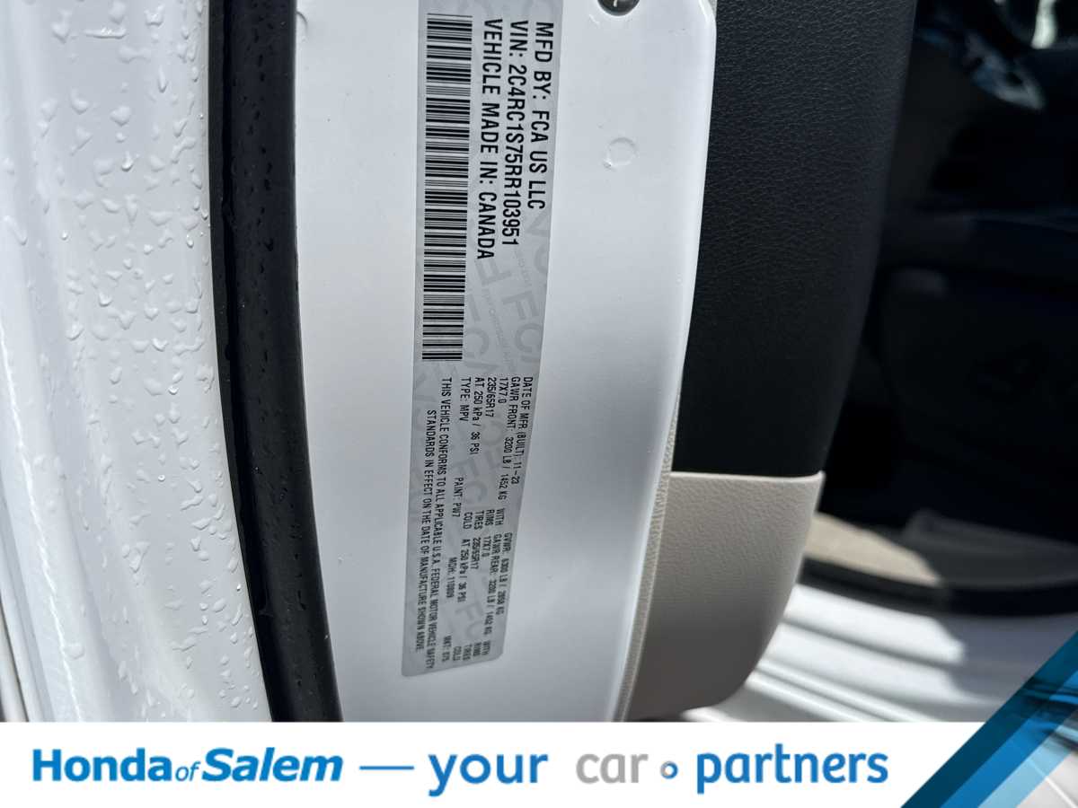 Thumbnail: 2024 Chrysler Pacifica - 21