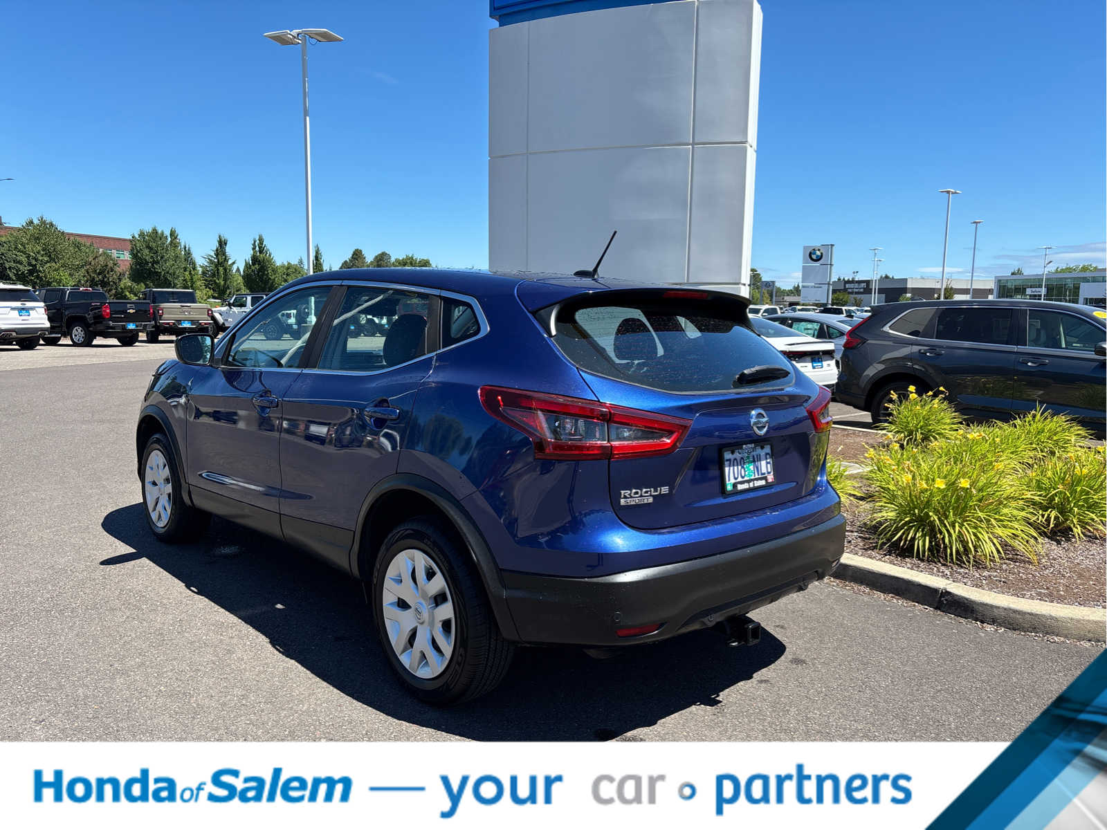 Thumbnail: 2020 Nissan Rogue Sport - 3