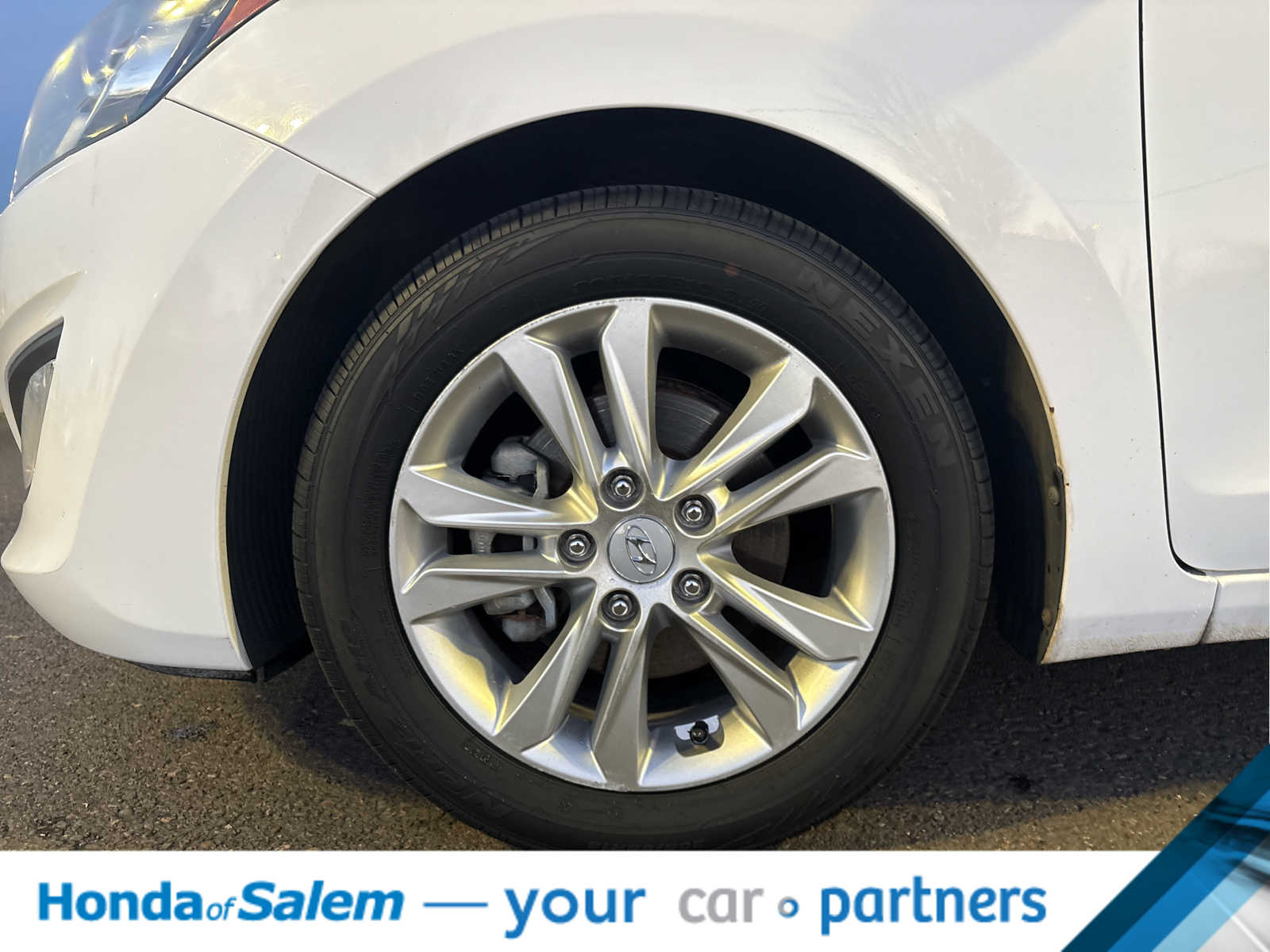 Thumbnail: 2014 Hyundai Elantra - 12