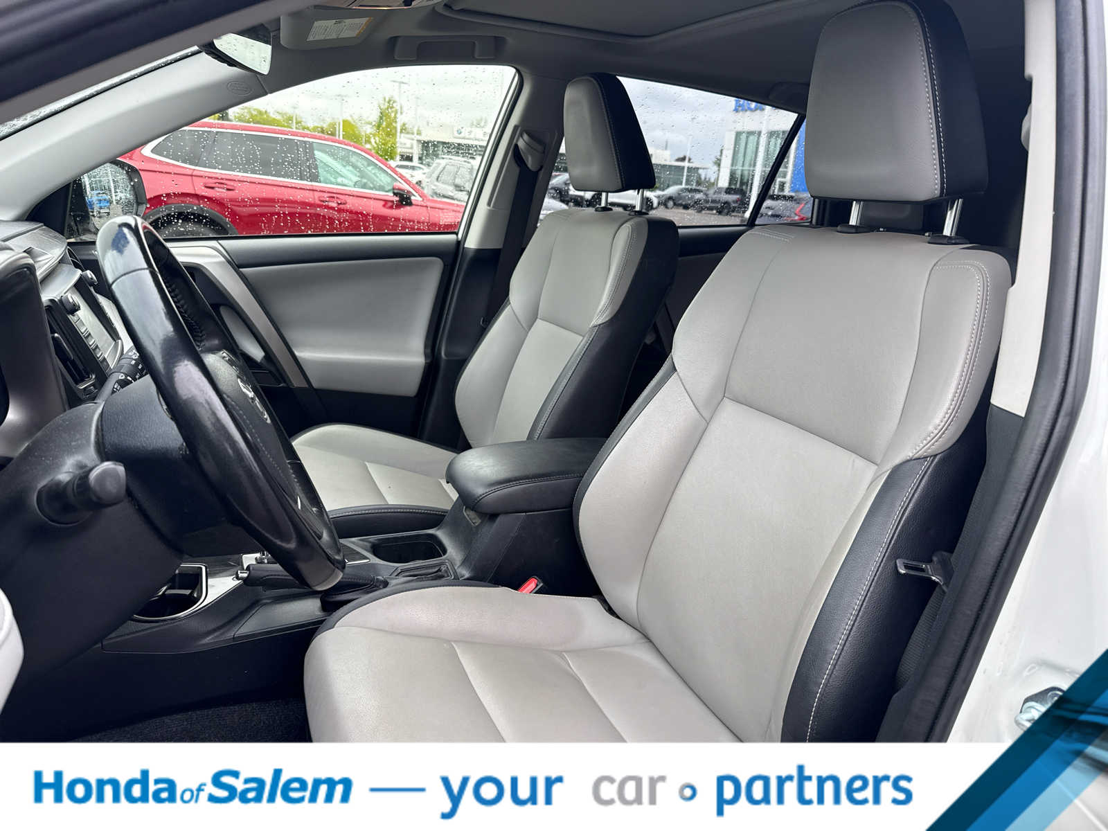 Thumbnail: 2018 Toyota RAV4 - 12