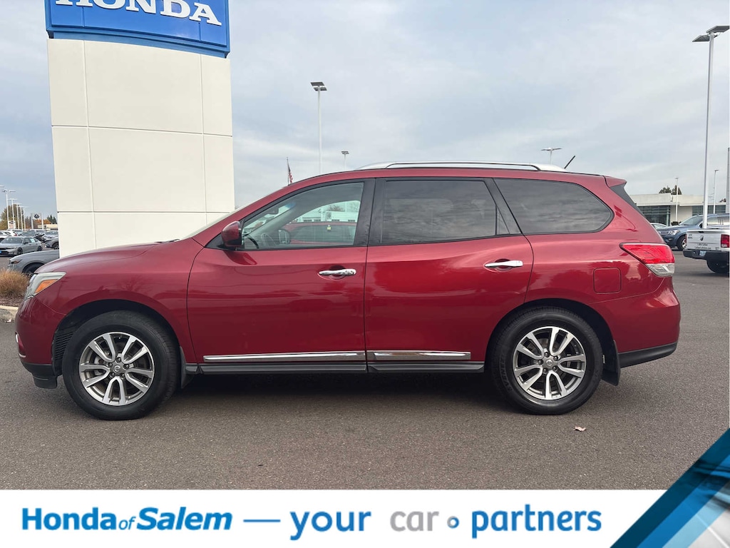 Used 2013 Nissan Pathfinder SL SUV