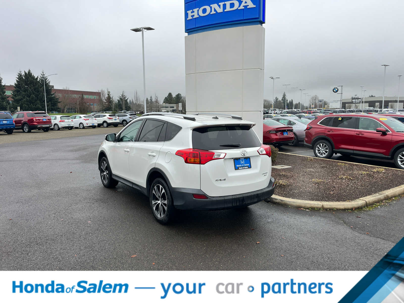 Thumbnail: 2015 Toyota RAV4 - 4