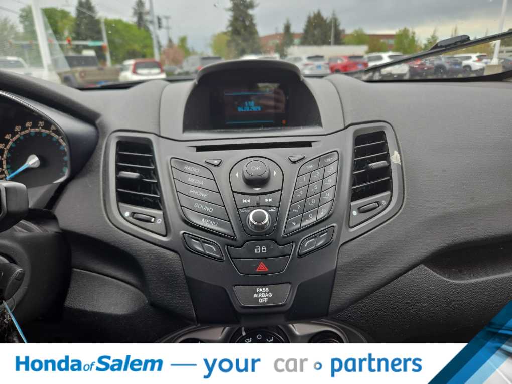 Thumbnail: 2015 Ford Fiesta - 14