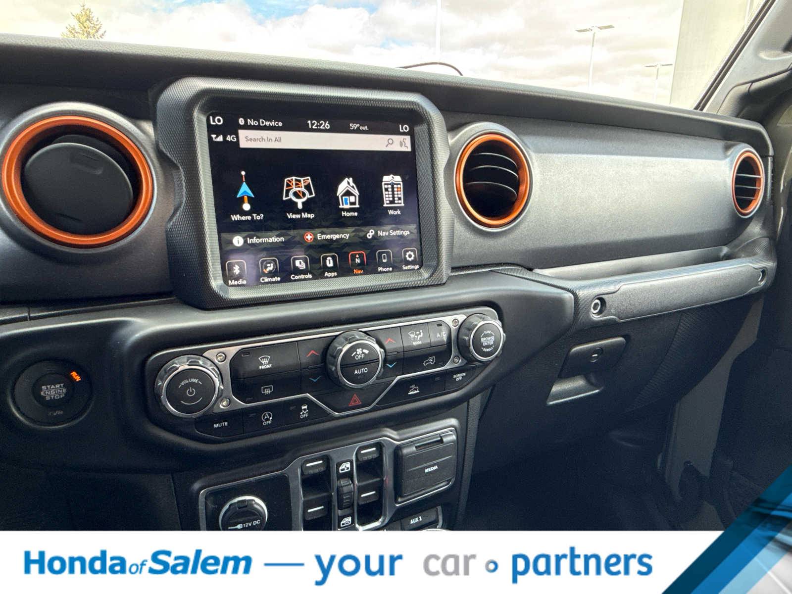 Thumbnail: 2020 Jeep Gladiator - 16