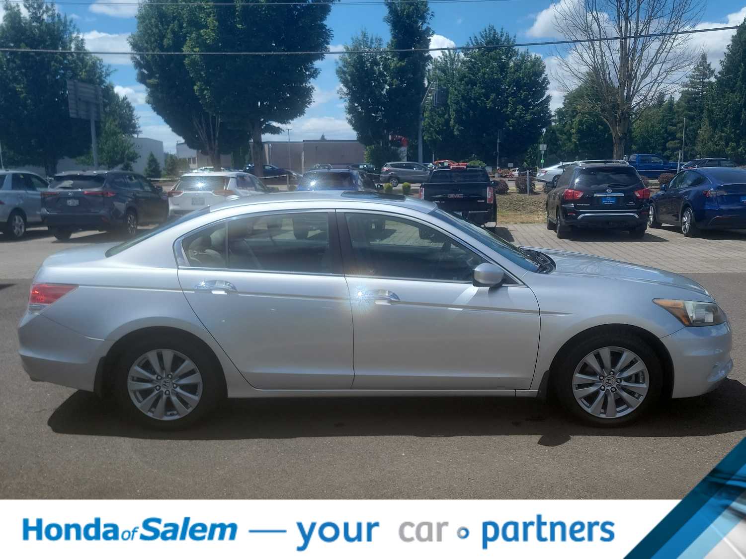 Thumbnail: 2011 Honda Accord - 23
