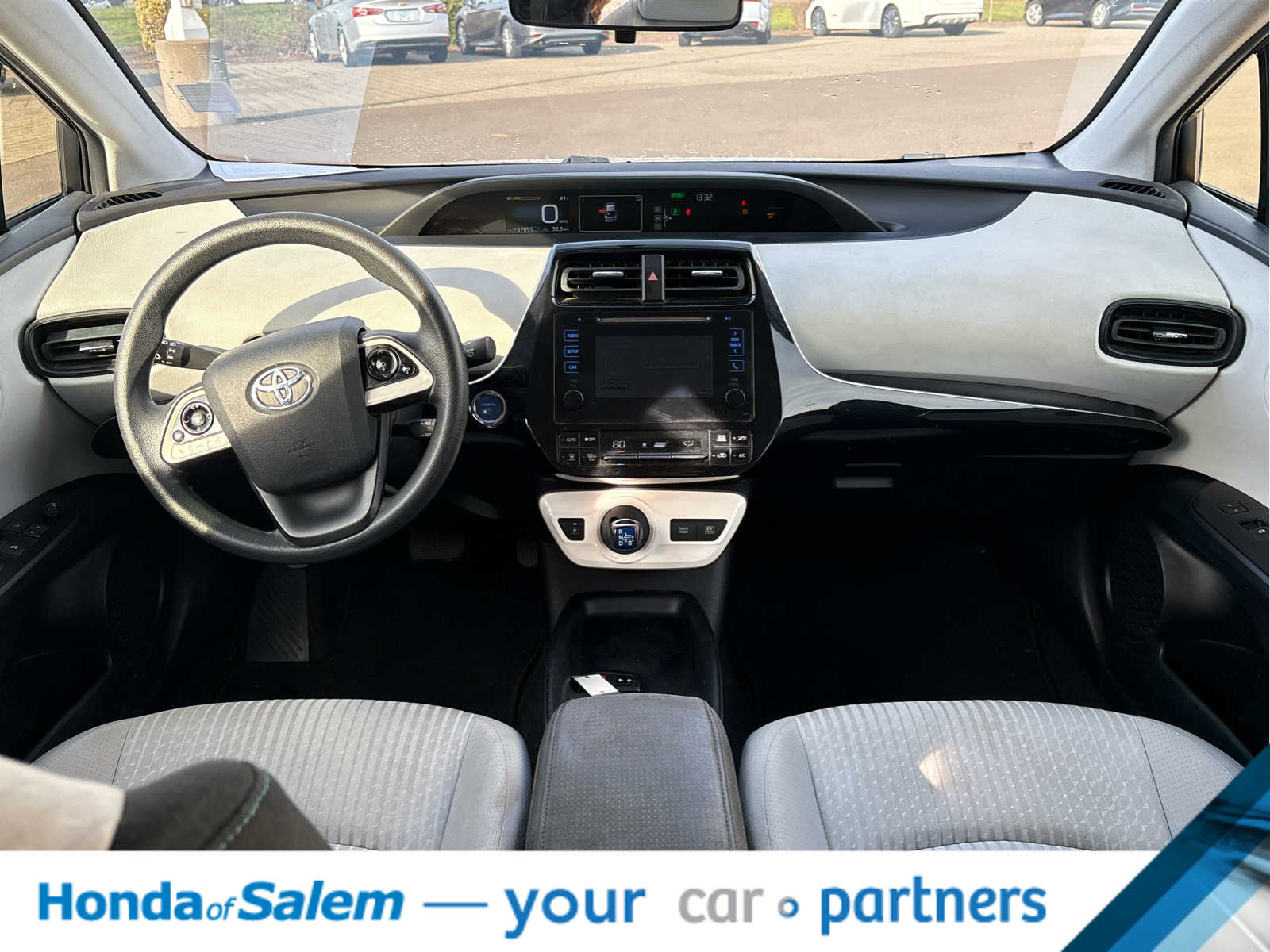 Thumbnail: 2016 Toyota Prius - 17