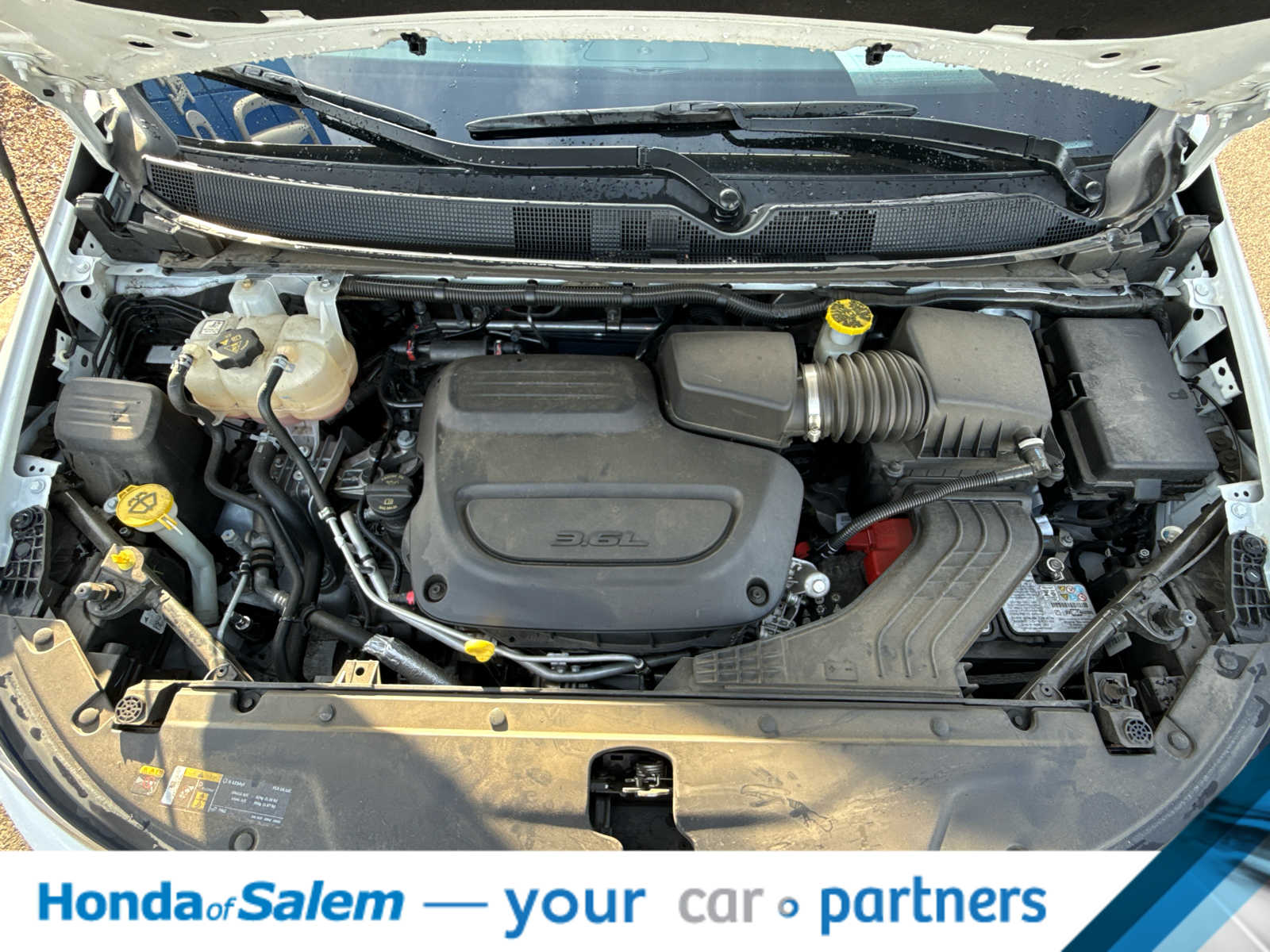 Thumbnail: 2022 Chrysler Pacifica - 9