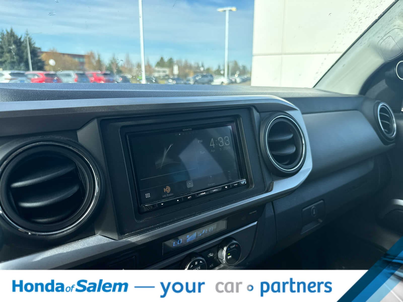 Thumbnail: 2021 Toyota Tacoma - 16