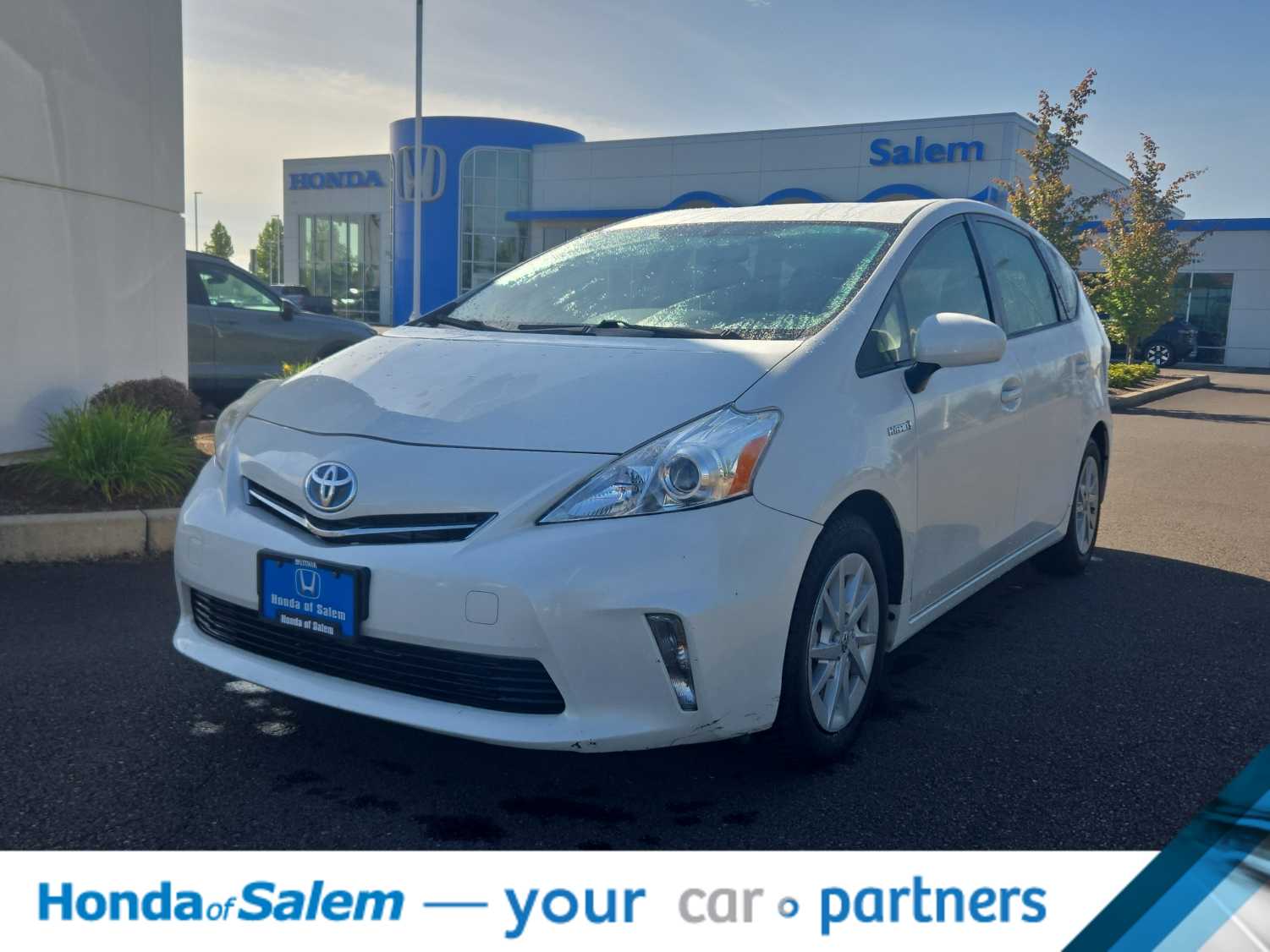 Thumbnail: 2012 Toyota Prius v - 1