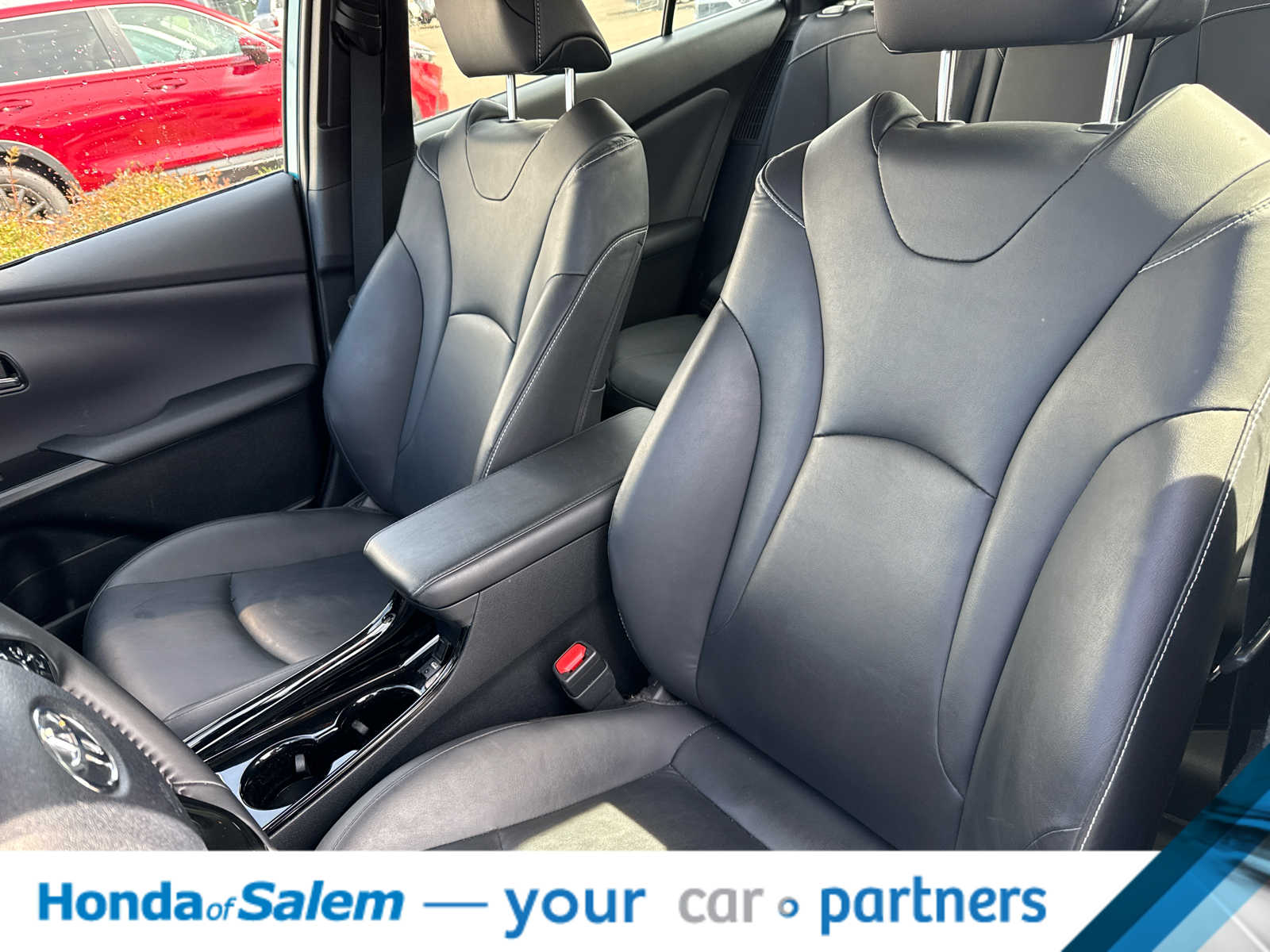 Thumbnail: 2021 Toyota Prius Prime - 11