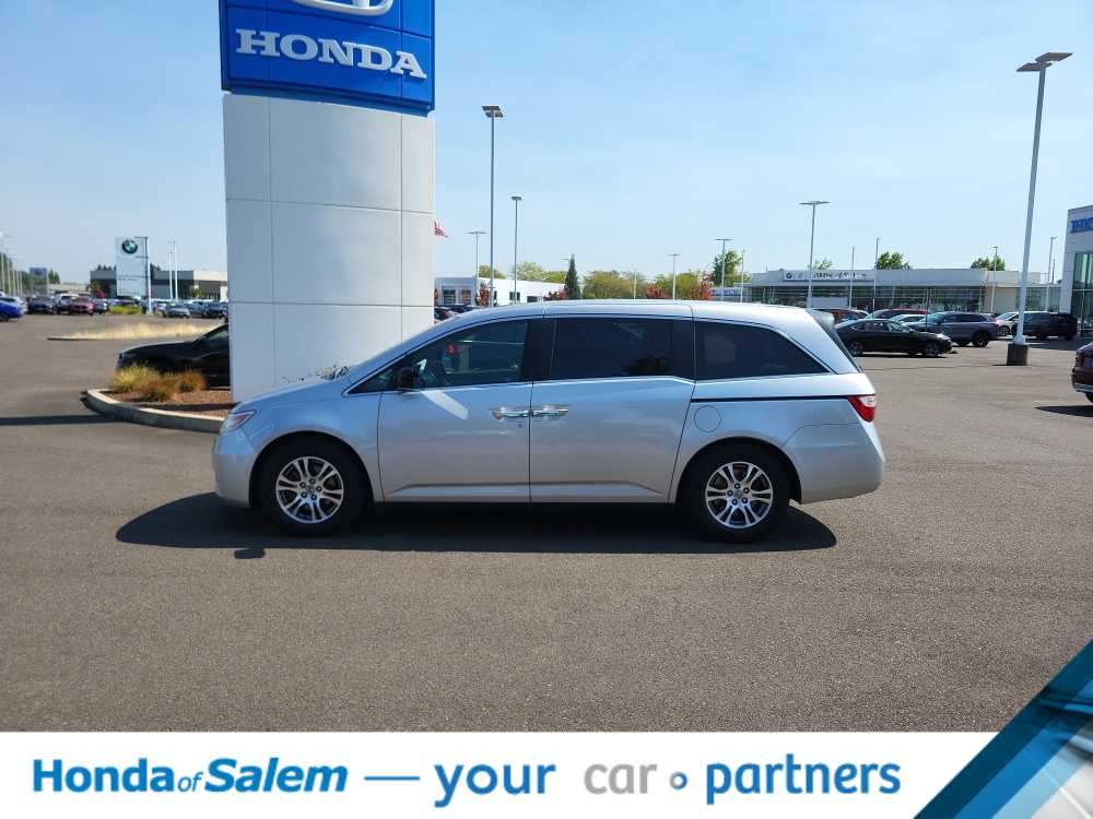 Thumbnail: 2012 Honda Odyssey - 3