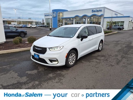 2024 Chrysler Pacifica Touring L Van Passenger Van