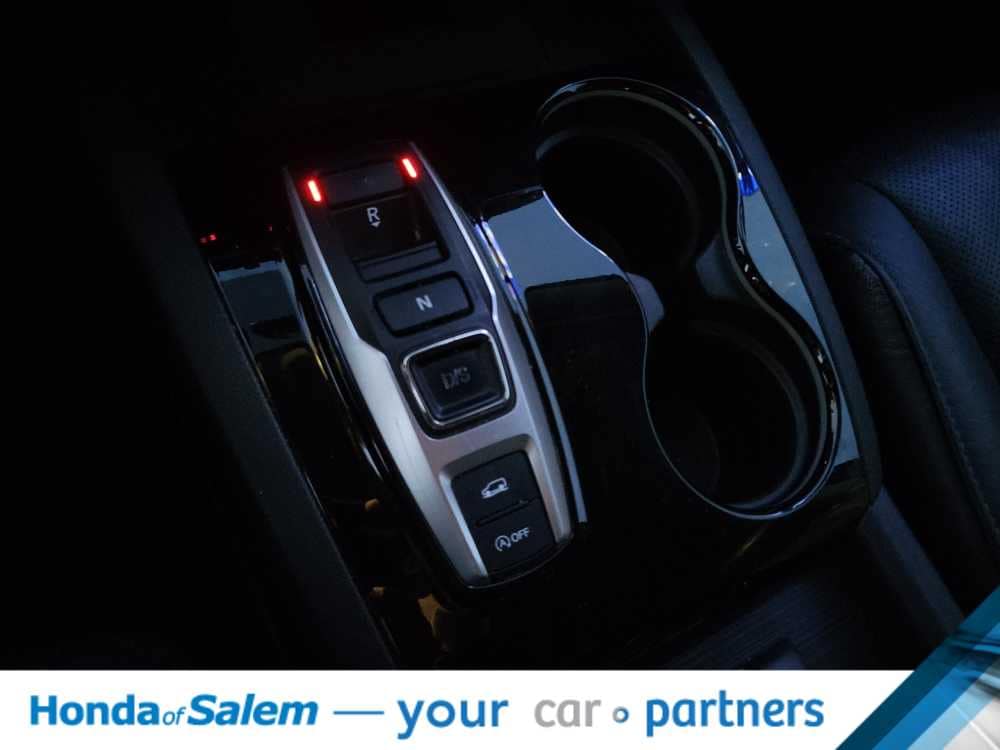 Thumbnail: 2019 Honda Pilot - 17