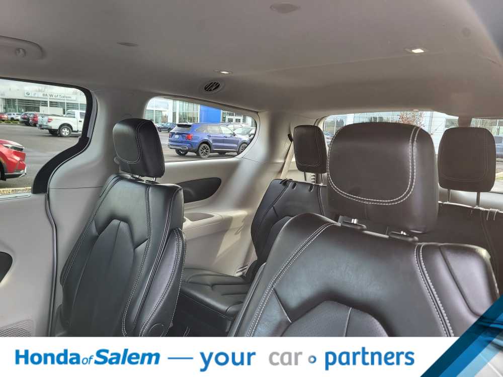 Thumbnail: 2024 Chrysler Pacifica - 13