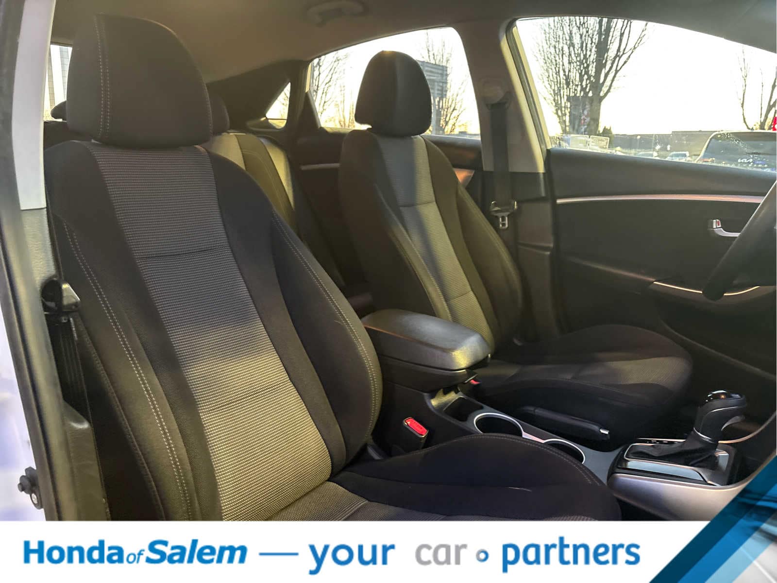 Thumbnail: 2014 Hyundai Elantra - 8