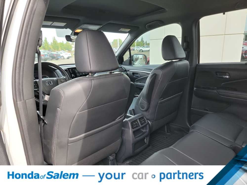 Thumbnail: 2019 Honda Passport - 12