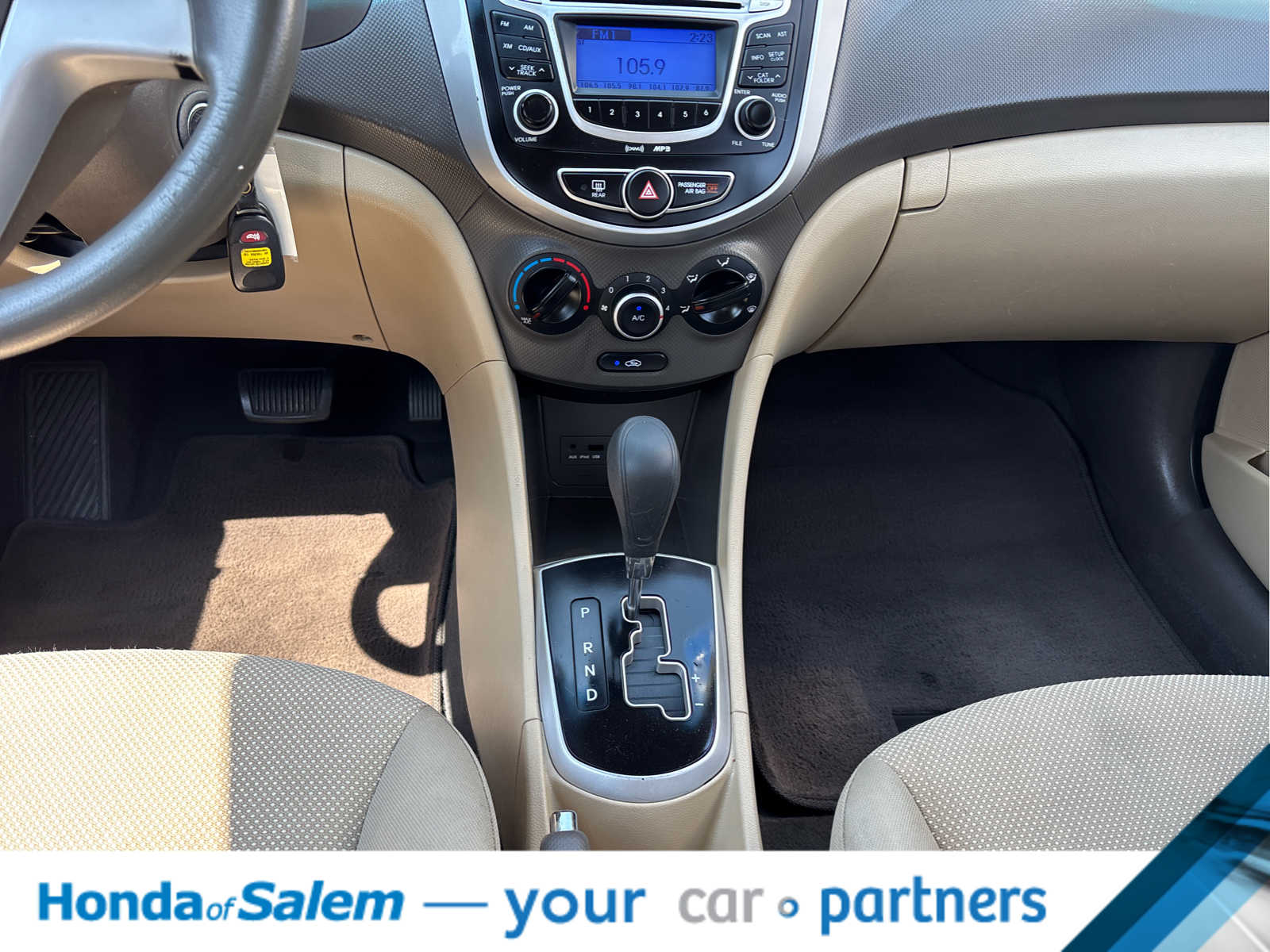 2013 Hyundai Accent GLS - Photo 17