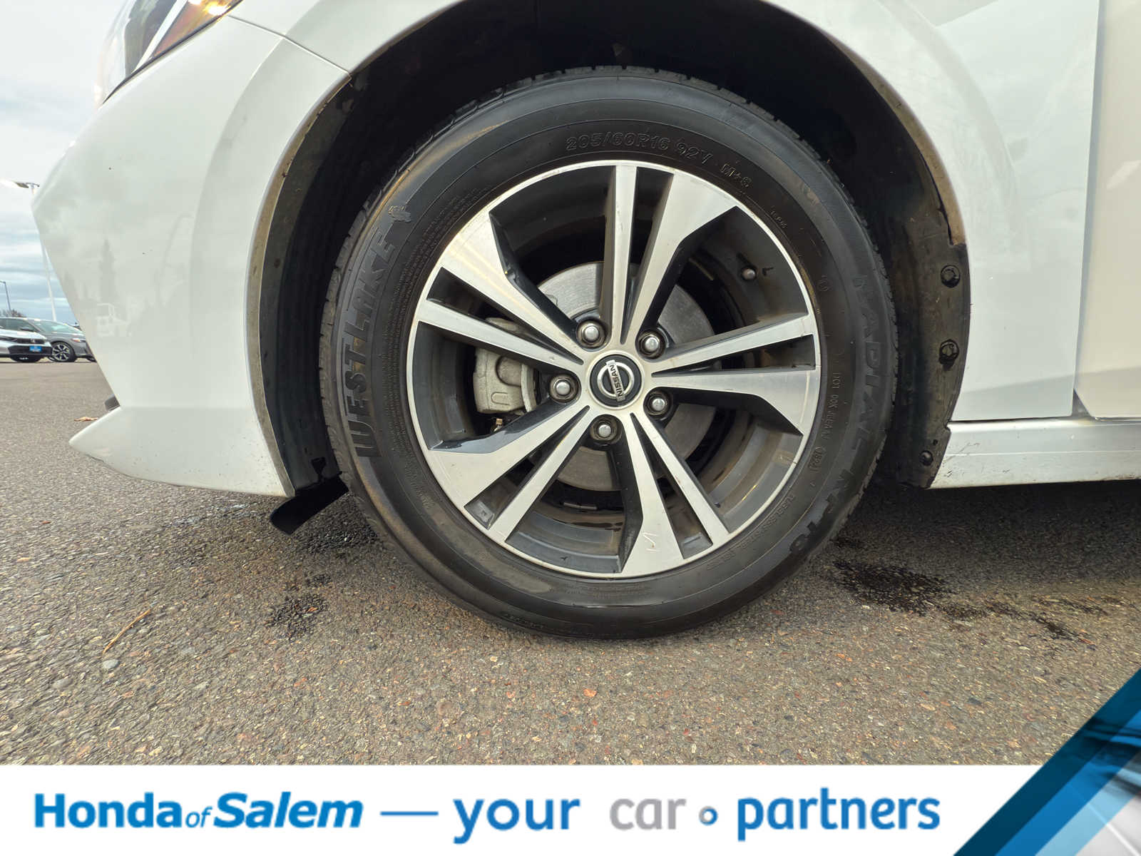 Thumbnail: 2023 Nissan Sentra - 11