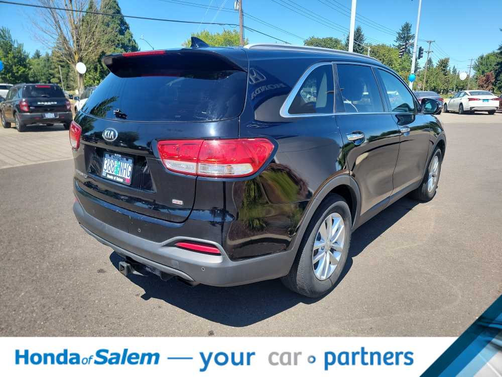 Thumbnail: 2017 Kia Sorento - 22