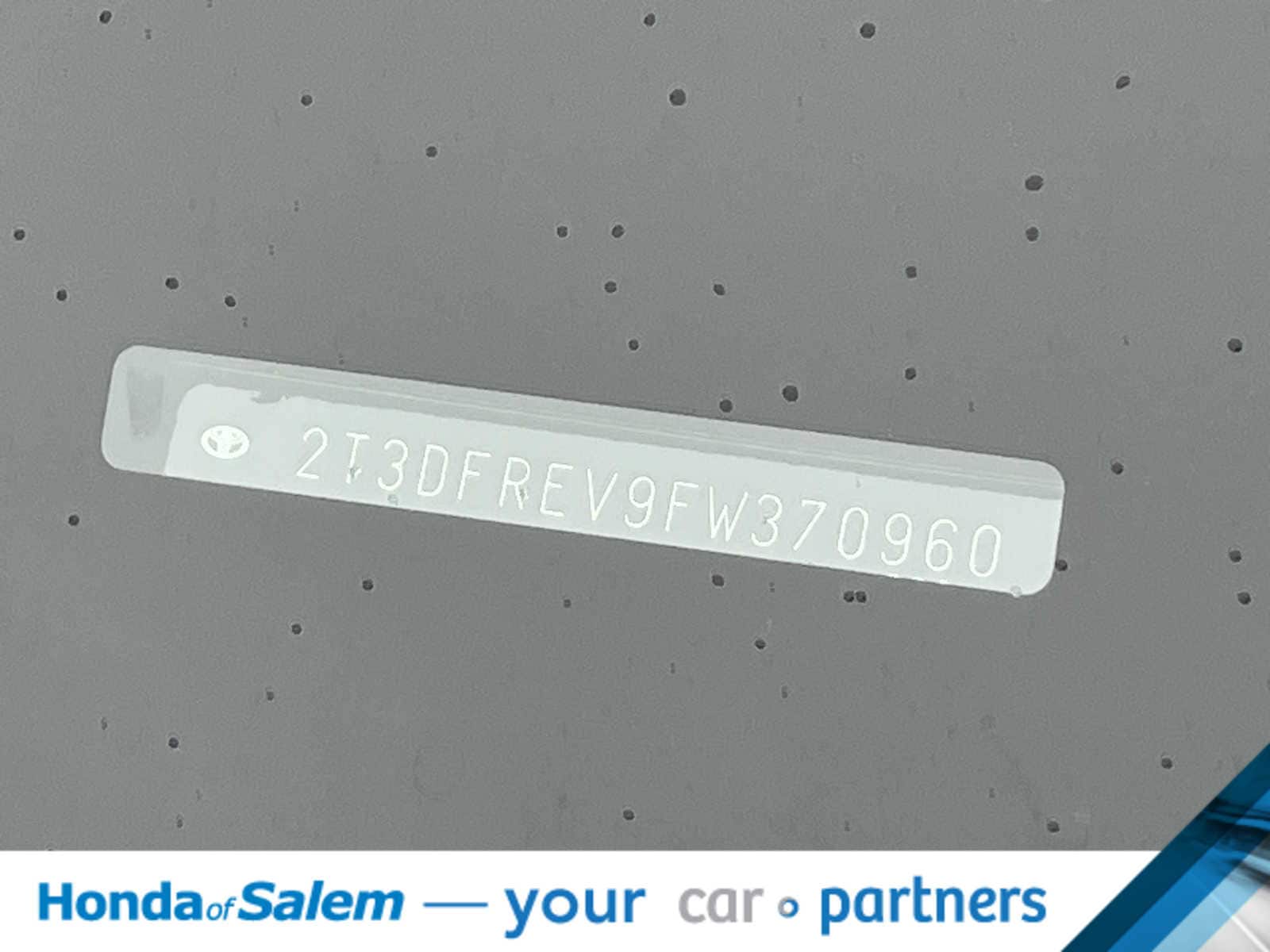 Thumbnail: 2015 Toyota RAV4 - 21