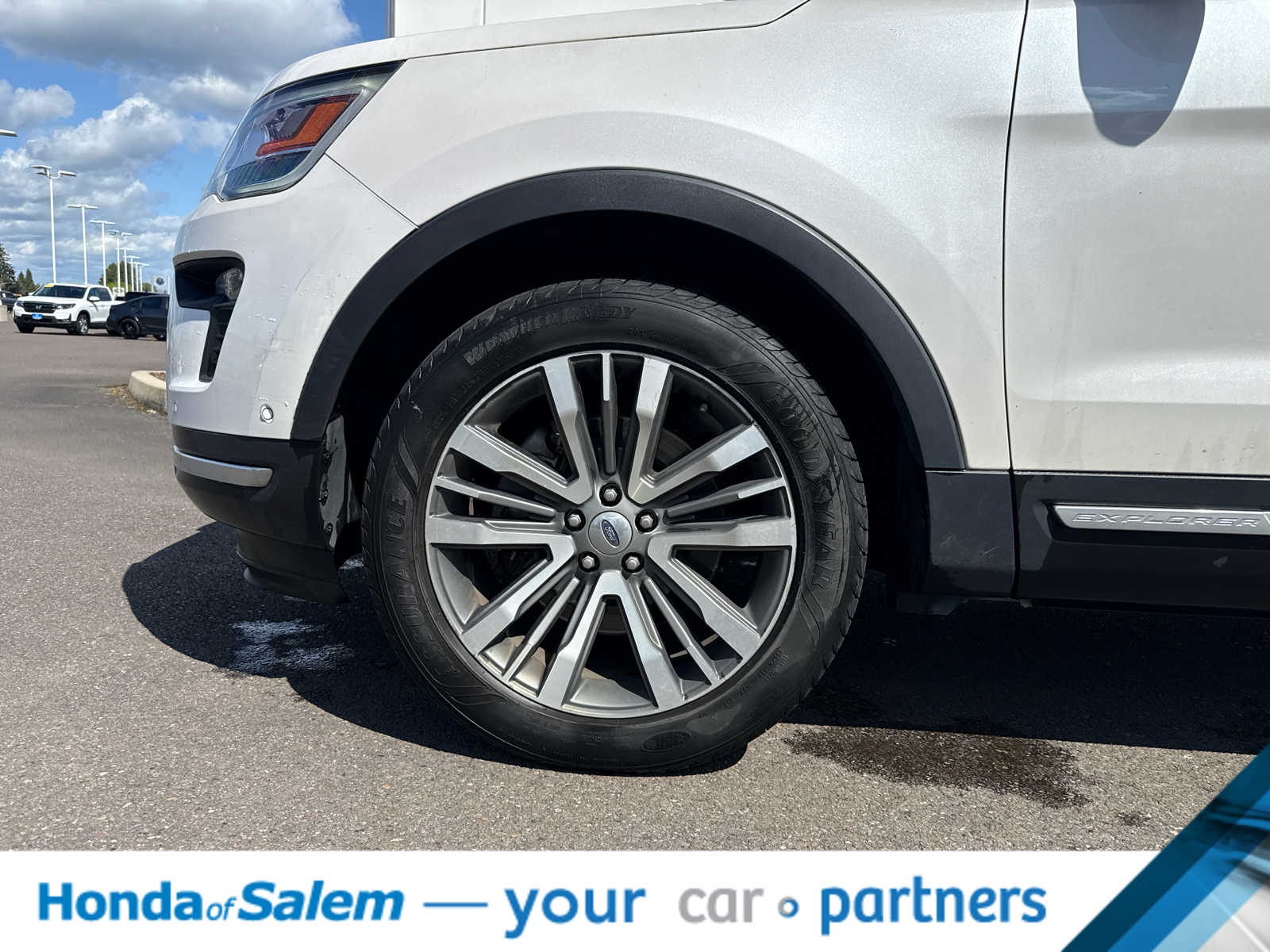 Thumbnail: 2018 Ford Explorer - 8