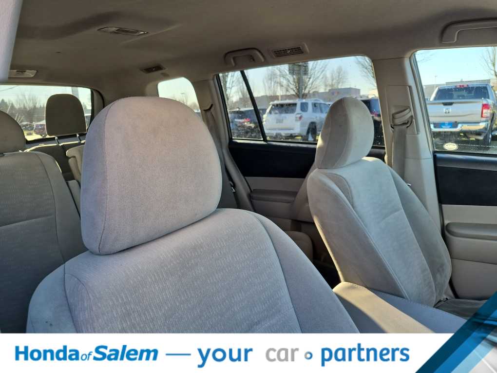 Thumbnail: 2012 Toyota Highlander - 14