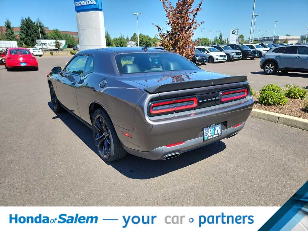 Thumbnail: 2016 Dodge Challenger - 4