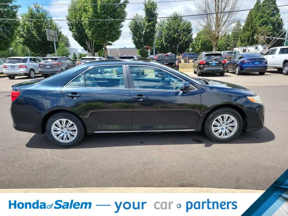 Thumbnail: 2012 Toyota Camry - 23