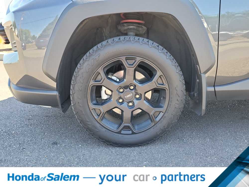 Thumbnail: 2022 Toyota RAV4 - 8