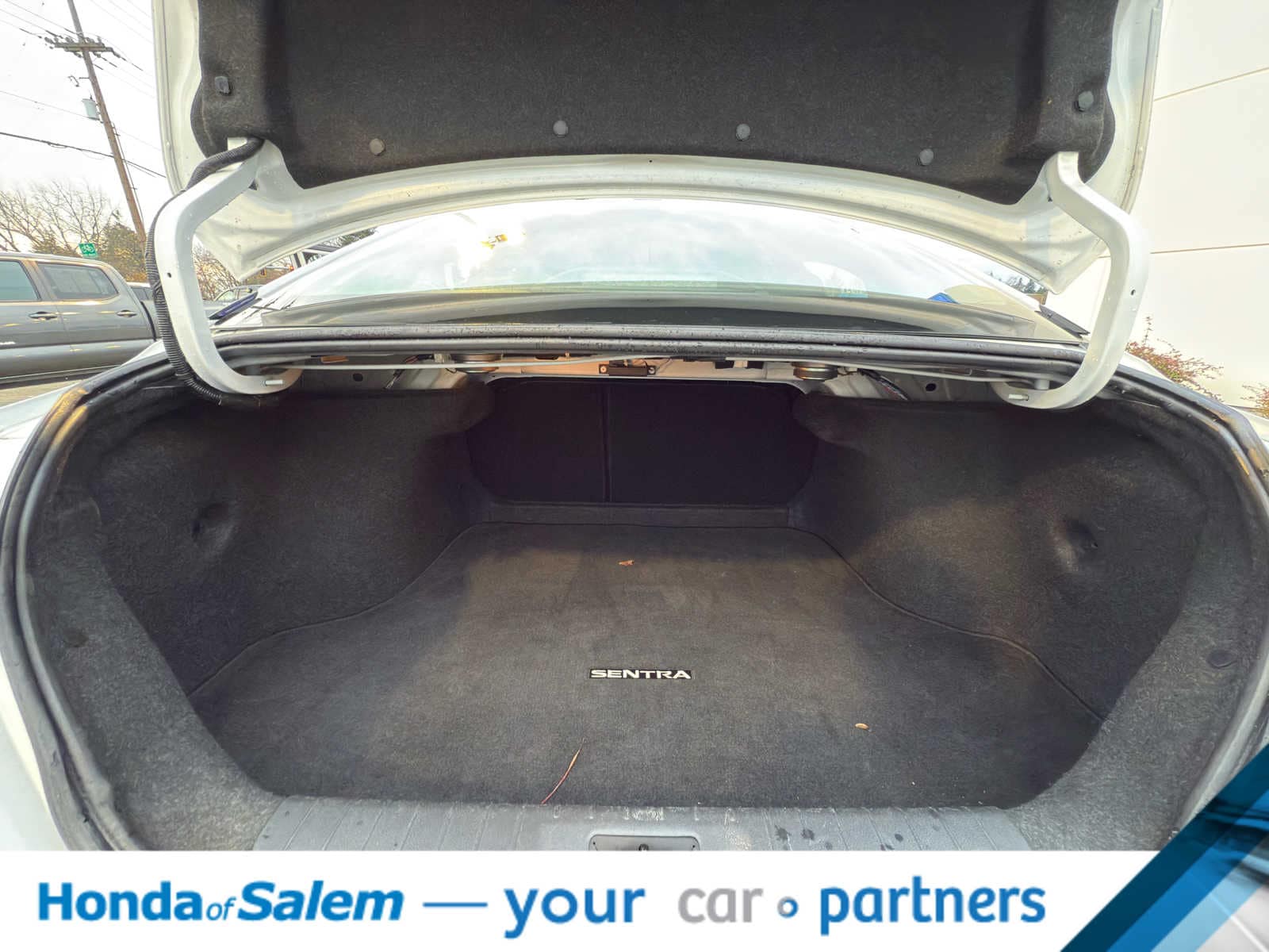 Thumbnail: 2023 Nissan Sentra - 22