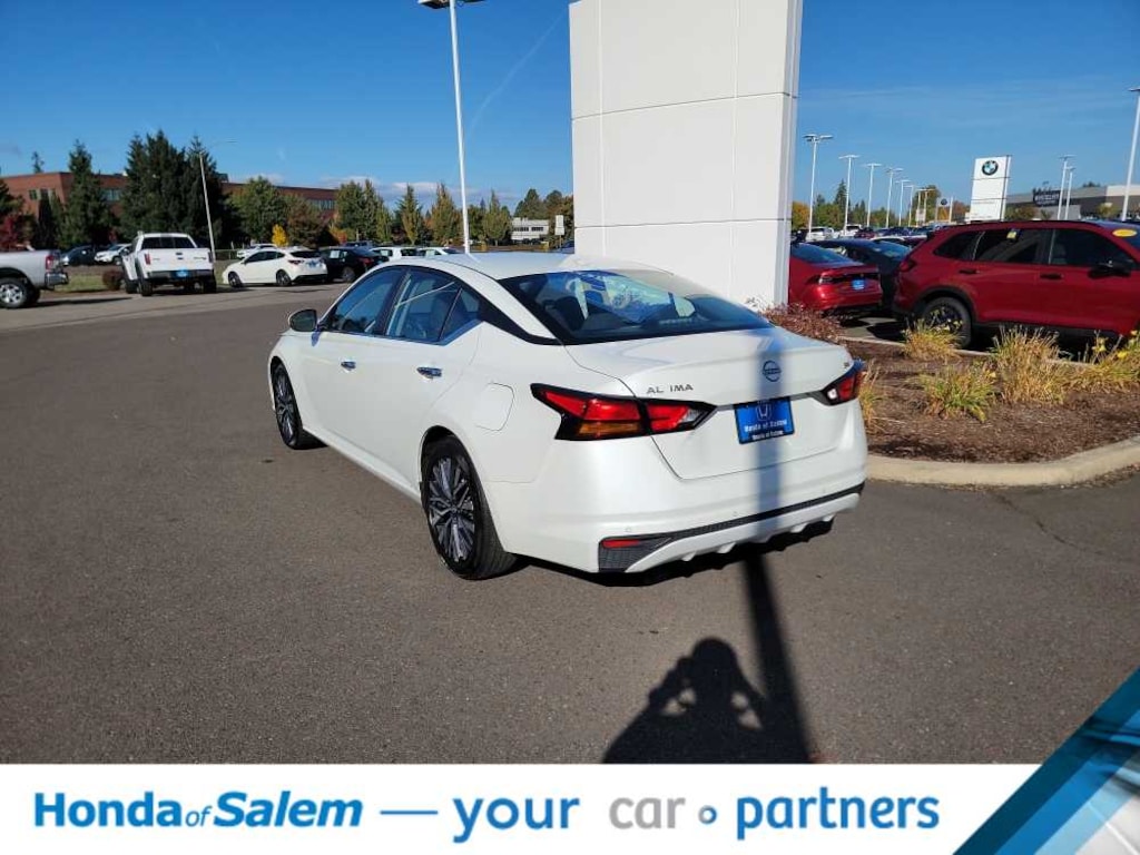 Used 2023 Nissan Altima 2.5 SV Sedan