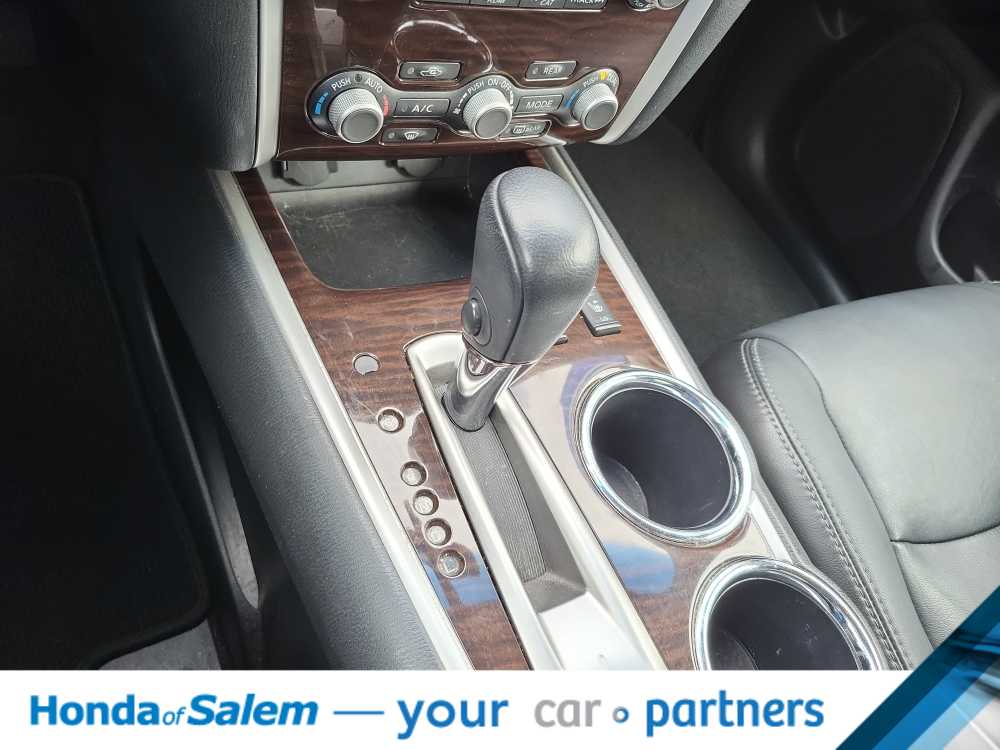 Thumbnail: 2013 Nissan Pathfinder - 17