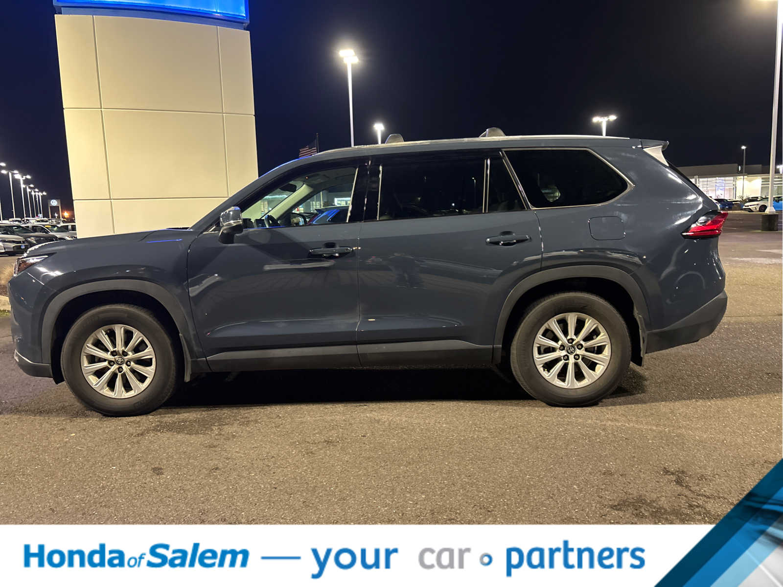 Thumbnail: 2024 Toyota Grand Highlander - 3